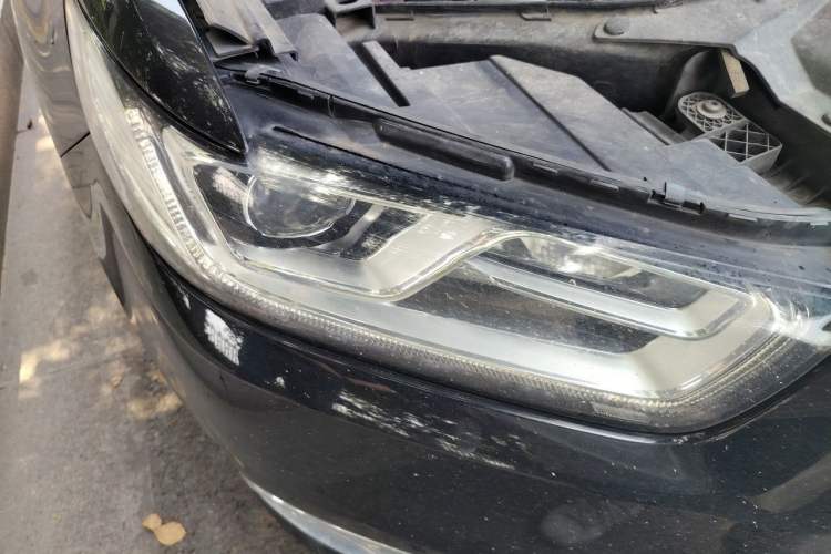 Used Ford Taurus 2017 EcoBoost 245 Luxury Model Right Front Headlight