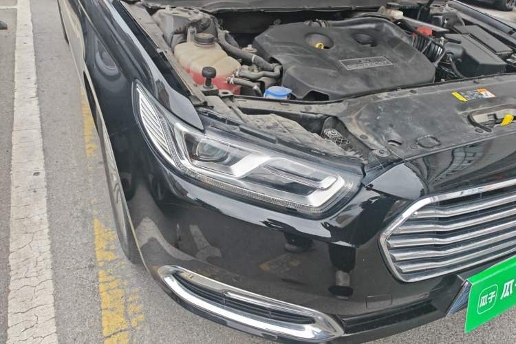 Used Ford Taurus 2017 EcoBoost 245 Luxury Model Right Front Headlight