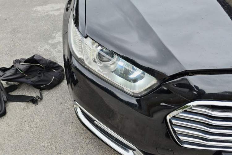 Used Ford Taurus 2017 EcoBoost 245 Fashion Edition Right Front Headlight