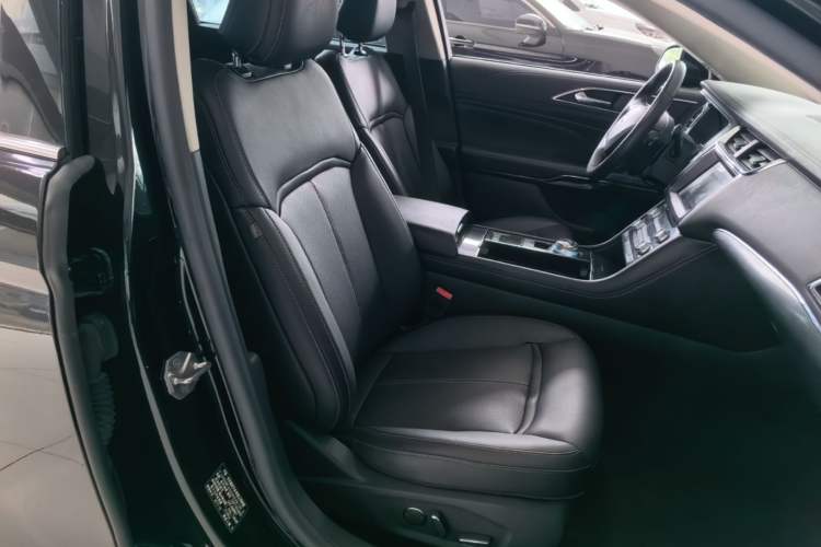 Used Ford Taurus 2017 EcoBoost 245 Fashion Edition Right Front Seat