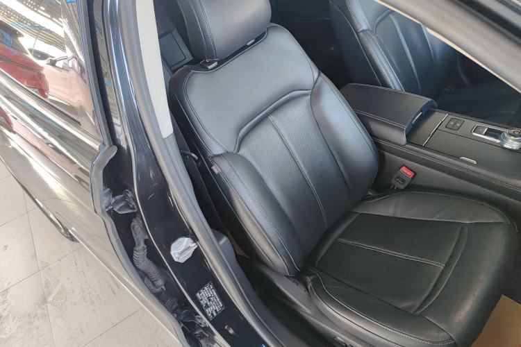 Used Ford Taurus 2017 EcoBoost 180 Luxury Model Right Front Seat