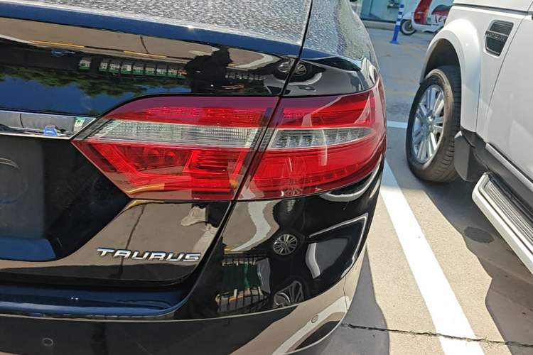 Used Ford Taurus 2017 Facelifted EcoBoost 245 Fashion Edition Right Rear Taillight