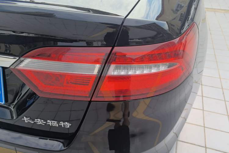 Used Ford Taurus 2017 EcoBoost 180 Luxury Model Right Rear Taillight