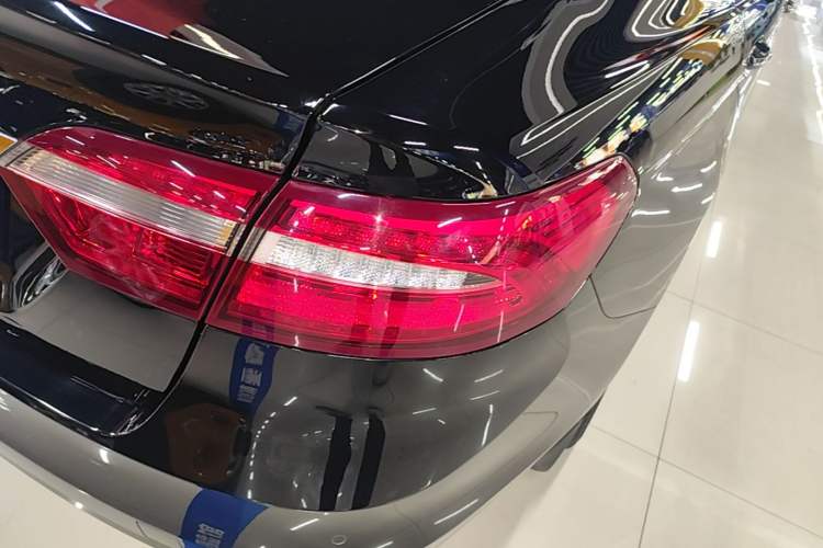 Used Ford Taurus 2017 EcoBoost 245 Fashion Edition Right Rear Taillight