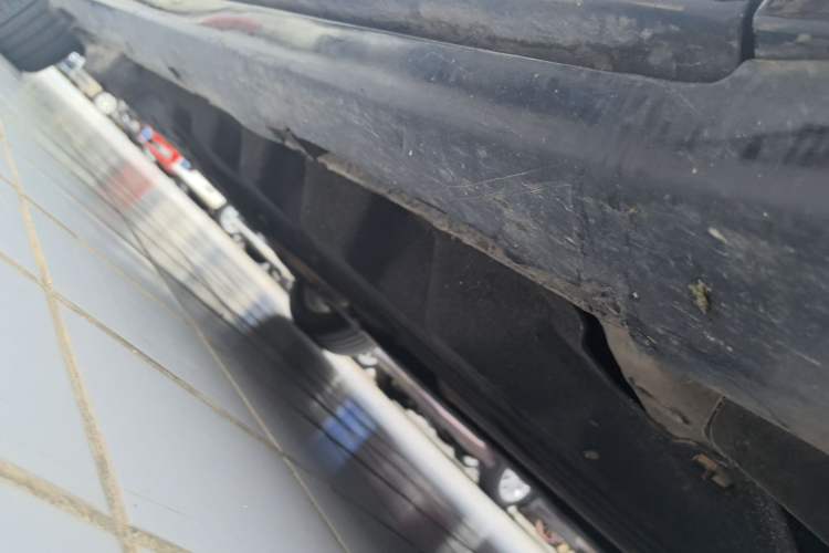 Used Ford Taurus 2017 EcoBoost 180 Luxury Model Right Side Sill