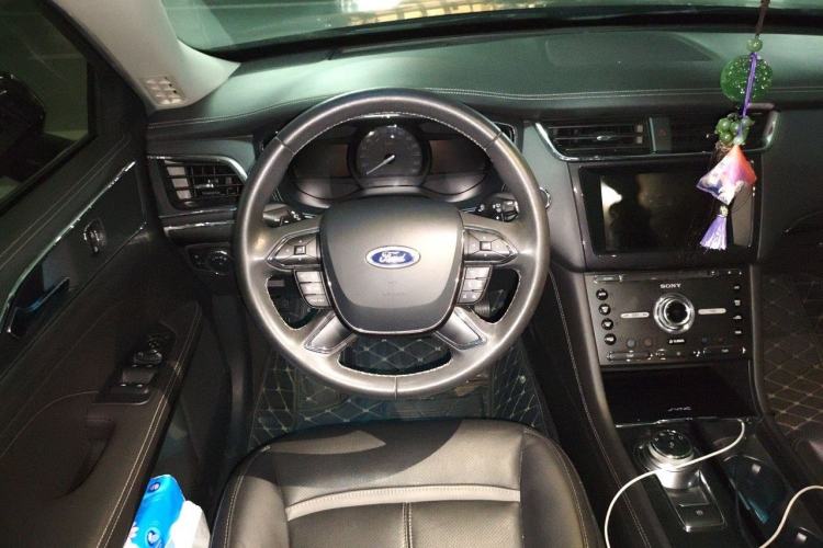 Used Ford Taurus 2017 EcoBoost 245 Luxury Model Steering Wheel