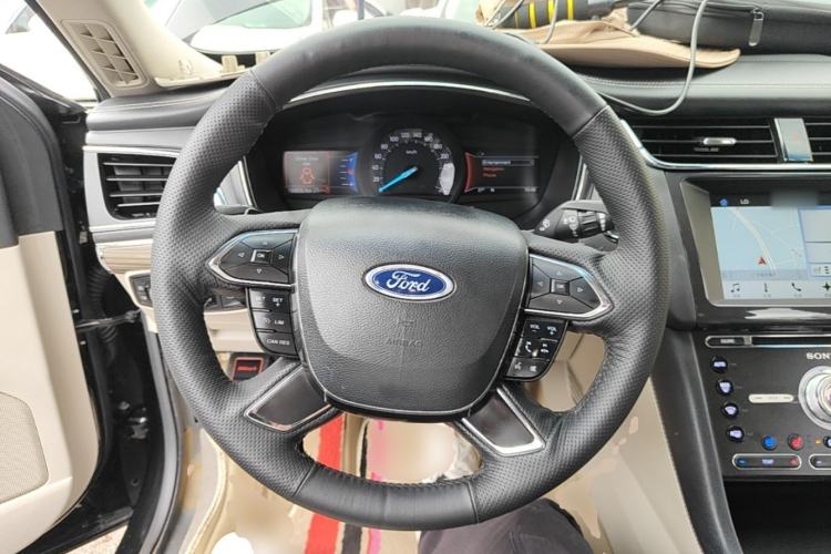 Used Ford Taurus 2017 EcoBoost 245 Luxury Model Steering Wheel