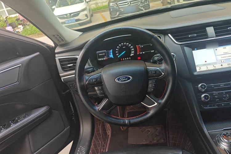 Used Ford Taurus 2017 EcoBoost 245 Fashion Edition Steering Wheel