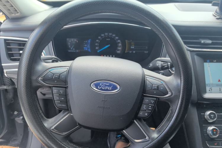 Used Ford Taurus 2017 EcoBoost 180 Luxury Model Steering Wheel