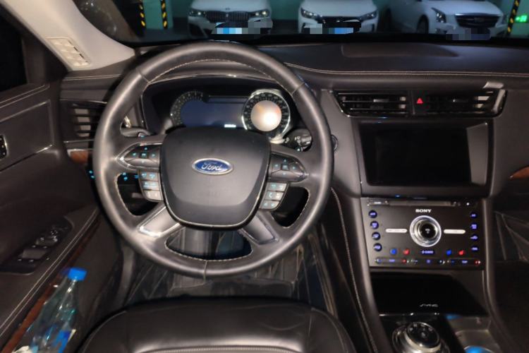 Used Ford Taurus 2017 EcoBoost 325 V6 Flagship Model Steering Wheel