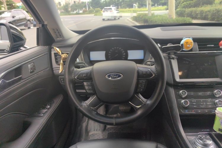 Used Ford Taurus 2017 Facelifted EcoBoost 245 Fashion Edition Steering Wheel