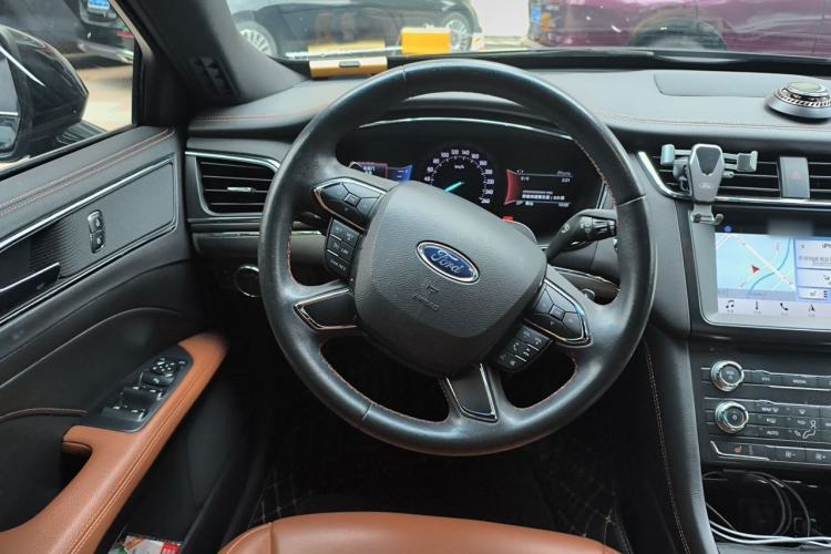 Used Ford Taurus 2017 Facelifted EcoBoost 245 Fashion Edition Steering Wheel