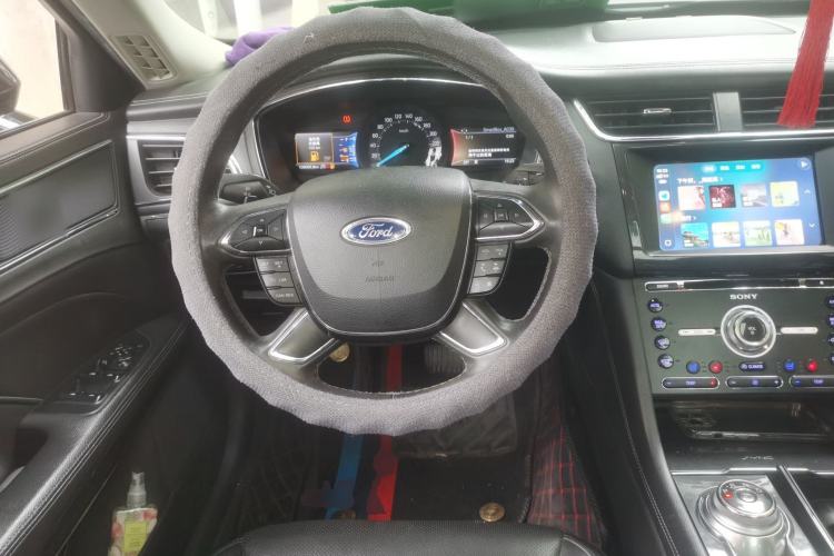 Used Ford Taurus 2017 Facelifted EcoBoost 245 Luxury Version Steering Wheel
