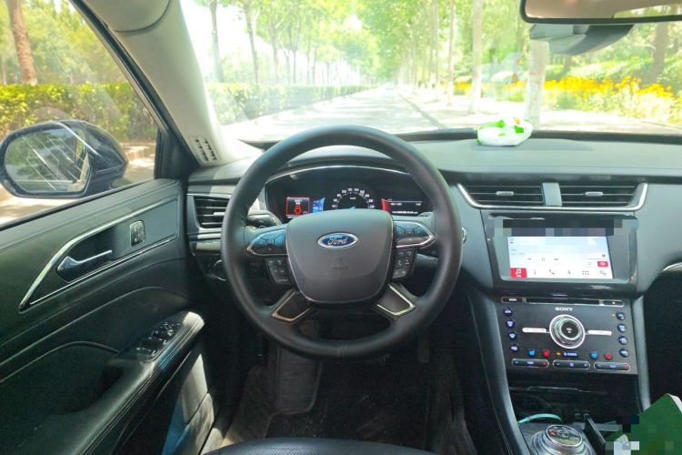 Used Ford Taurus 2017 EcoBoost 245 Luxury Model Steering Wheel