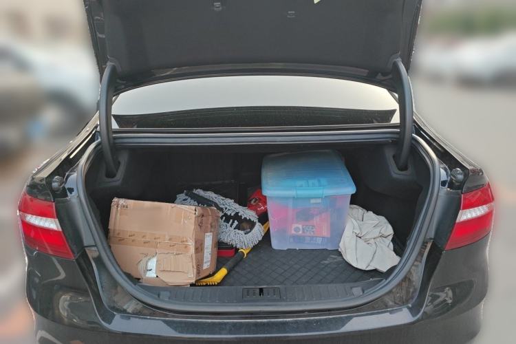 Used Ford Taurus 2017 EcoBoost 245 Luxury Model Trunk