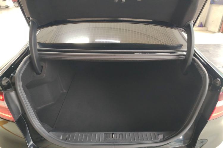 Used Ford Taurus 2017 EcoBoost 245 Fashion Edition Trunk