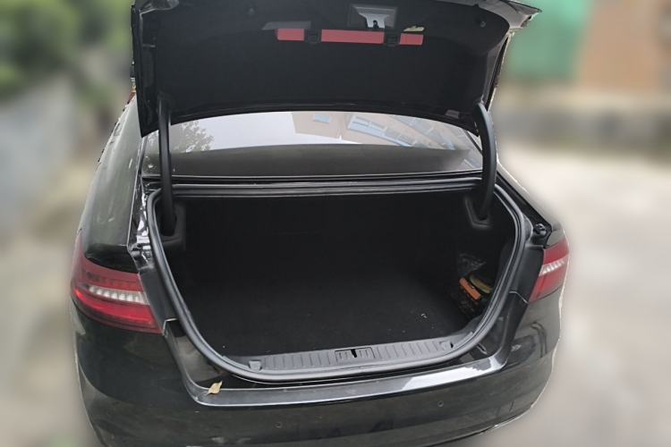 Used Ford Taurus 2017 EcoBoost 245 Luxury Model Trunk