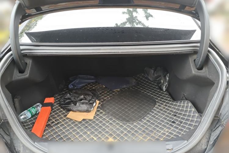 Used Ford Taurus 2017 EcoBoost 245 Fashion Edition Trunk