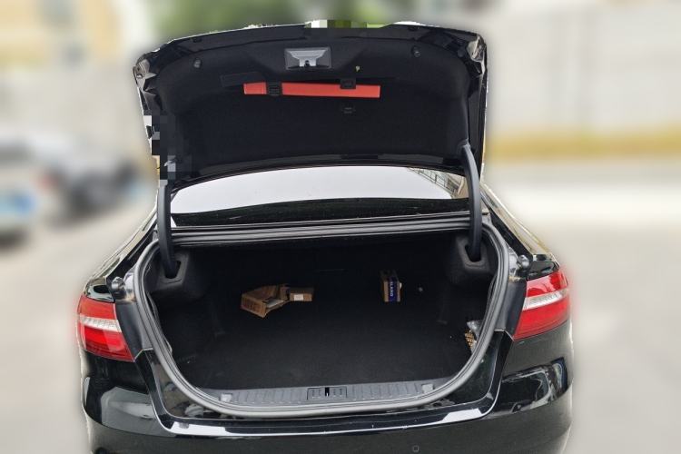 Used Ford Taurus 2017 EcoBoost 245 Fashion Edition Trunk