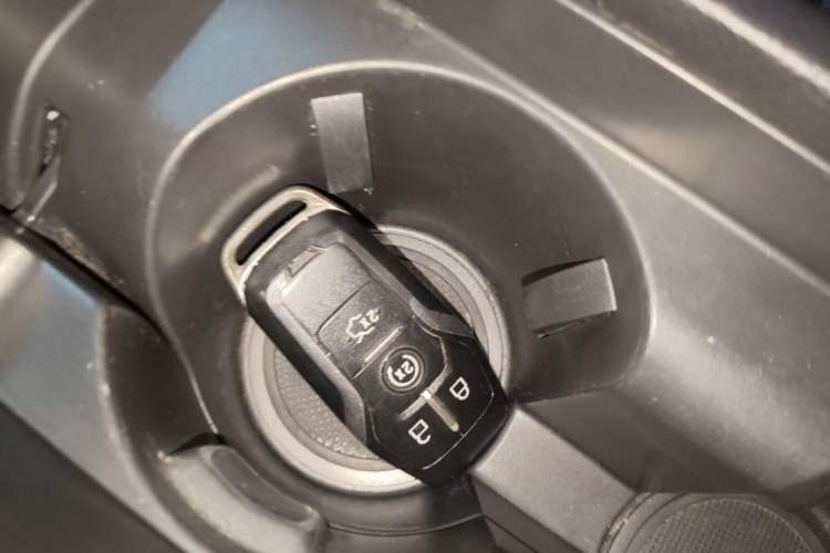 Used Ford Taurus 2017 Facelifted EcoBoost 245 Fashion Edition Vehicle Key