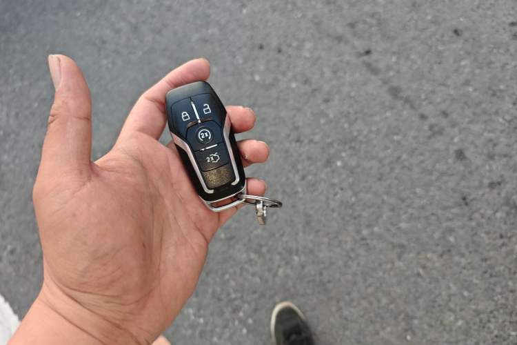 Used Ford Taurus 2017 EcoBoost 245 Luxury Model Vehicle Key
