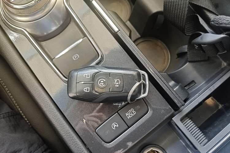 Used Ford Taurus 2017 EcoBoost 245 Fashion Edition Vehicle Key