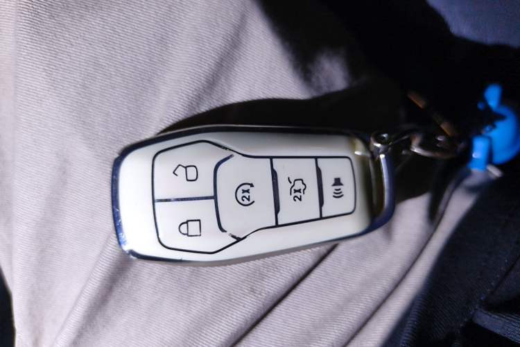 Used Ford Taurus 2017 Facelifted EcoBoost 245 Fashion Edition Vehicle Key