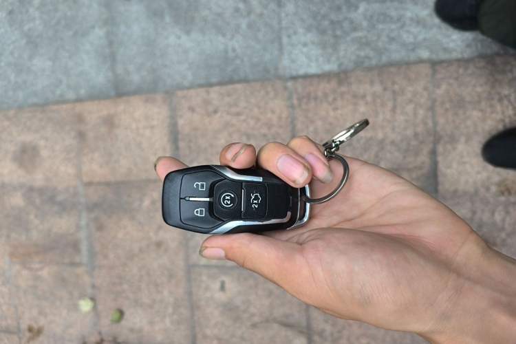 Used Ford Taurus 2017 Facelifted EcoBoost 245 Fashion Edition Vehicle Key