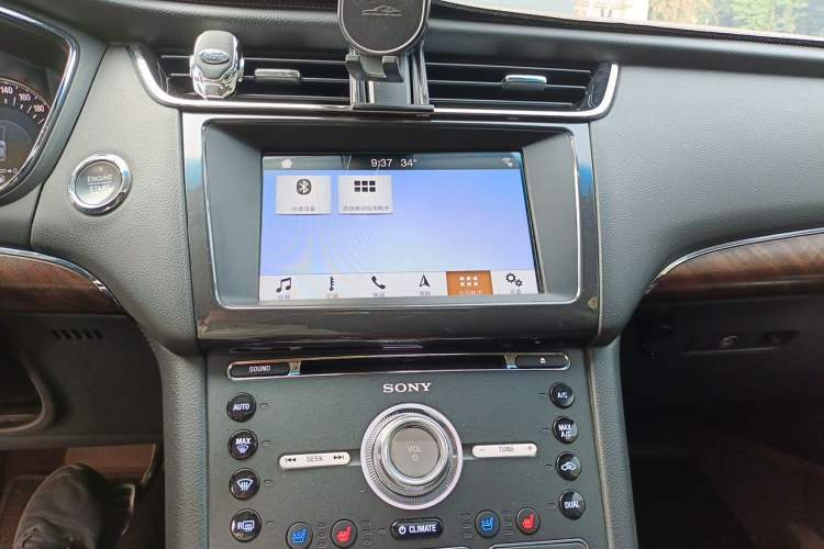Used Ford Taurus 2017 EcoBoost 245 Flagship Model Audio And AC Panel