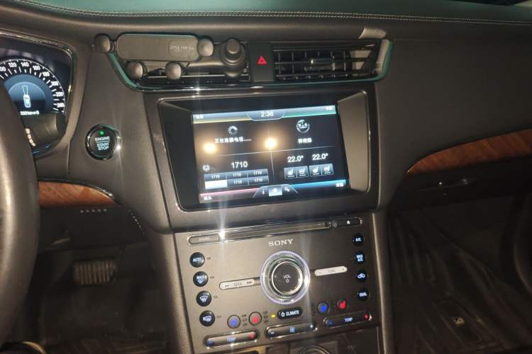 Used Ford Taurus 2017 EcoBoost 325 V6 Flagship Model Audio And AC Panel