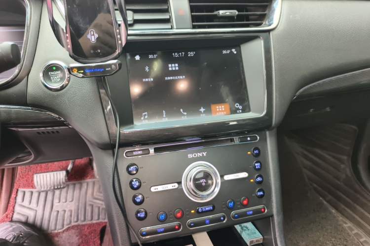 Used Ford Taurus 2017 EcoBoost 245 Luxury Model Audio And AC Panel
