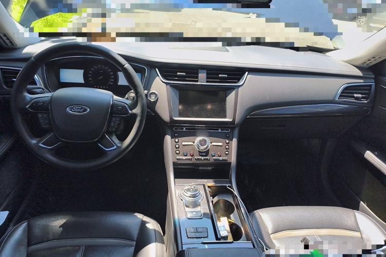 Used Ford Taurus 2017 EcoBoost 245 Luxury Model Center Console