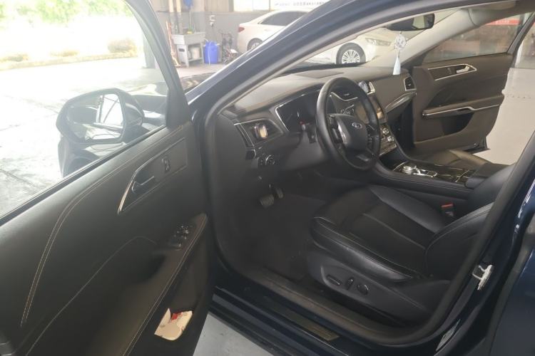 Used Ford Taurus 2017 EcoBoost 245 Fashion Edition Driver Seat