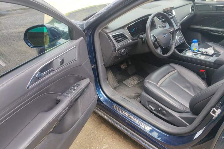 Used Ford Taurus 2017 EcoBoost 245 Luxury Model Driver Seat