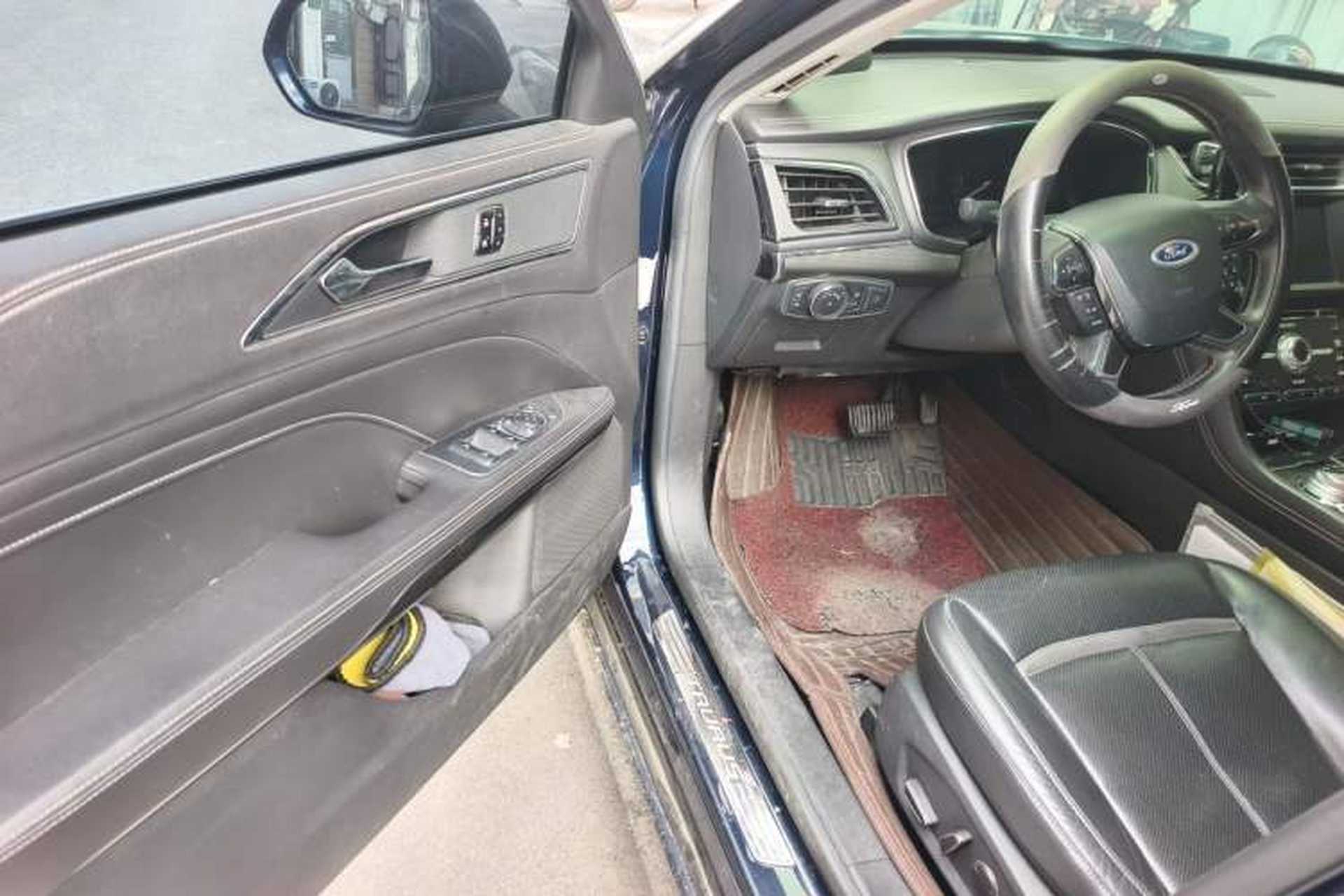 Used Ford Taurus 2017 EcoBoost 245 Luxury Model Driver Seat