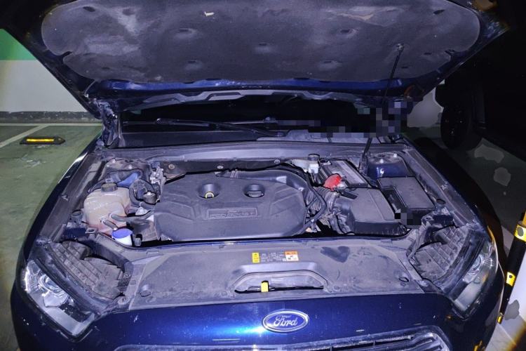 Used Ford Taurus 2017 EcoBoost 245 Fashion Edition Engine Bay