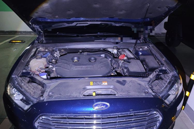 Used Ford Taurus 2017 EcoBoost 245 Fashion Edition Engine Bay Left