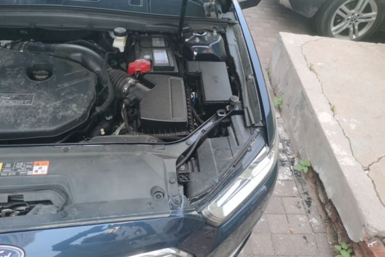 Used Ford Taurus 2017 EcoBoost 245 Luxury Model Engine Bay Left