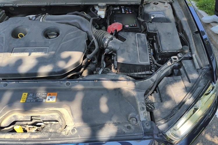 Used Ford Taurus 2017 EcoBoost 245 Luxury Model Engine Bay Left