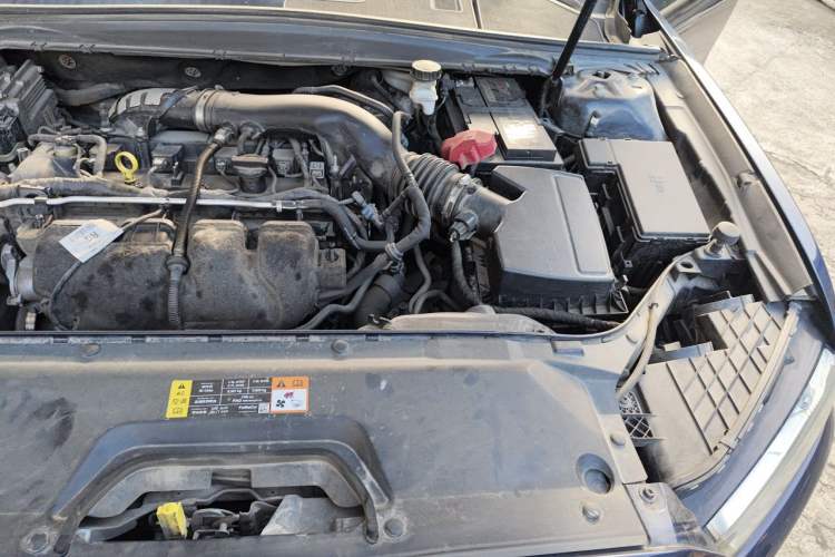 Used Ford Taurus 2017 EcoBoost 245 Fashion Edition Engine Bay Left