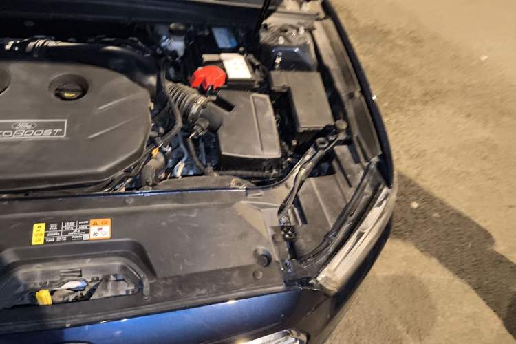 Used Ford Taurus 2017 EcoBoost 245 Luxury Model Engine Bay Left