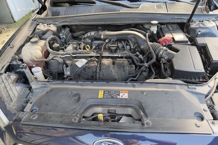 Used Ford Taurus 2017 EcoBoost 245 Fashion Edition Engine Bay