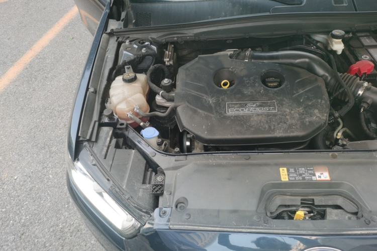 Used Ford Taurus 2017 EcoBoost 245 Luxury Model Engine Bay Right