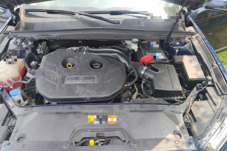 Used Ford Taurus 2017 EcoBoost 245 Luxury Model Engine Bay