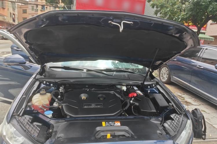 Used Ford Taurus 2017 EcoBoost 245 Fashion Edition Engine Bay