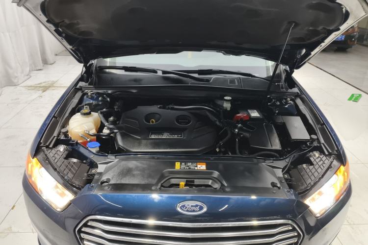 Used Ford Taurus 2017 EcoBoost 245 Fashion Edition Engine Bay