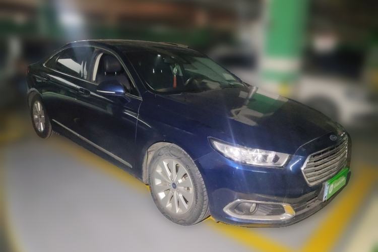 Used Ford Taurus 2017 EcoBoost 180 Luxury Model Front Right 45 Deg