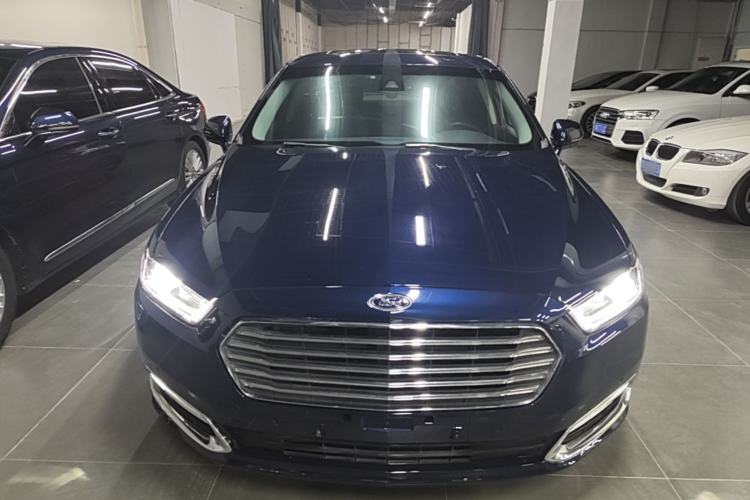 Used Ford Taurus 2017 EcoBoost 245 Flagship Model Front