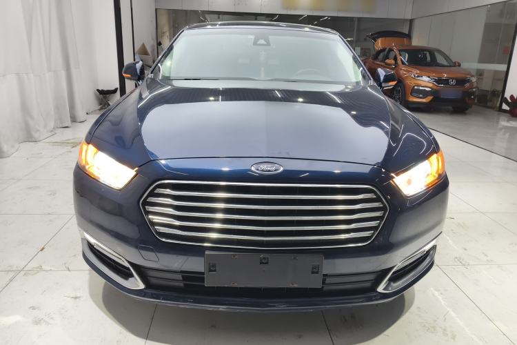 Used Ford Taurus 2017 EcoBoost 245 Fashion Edition Front