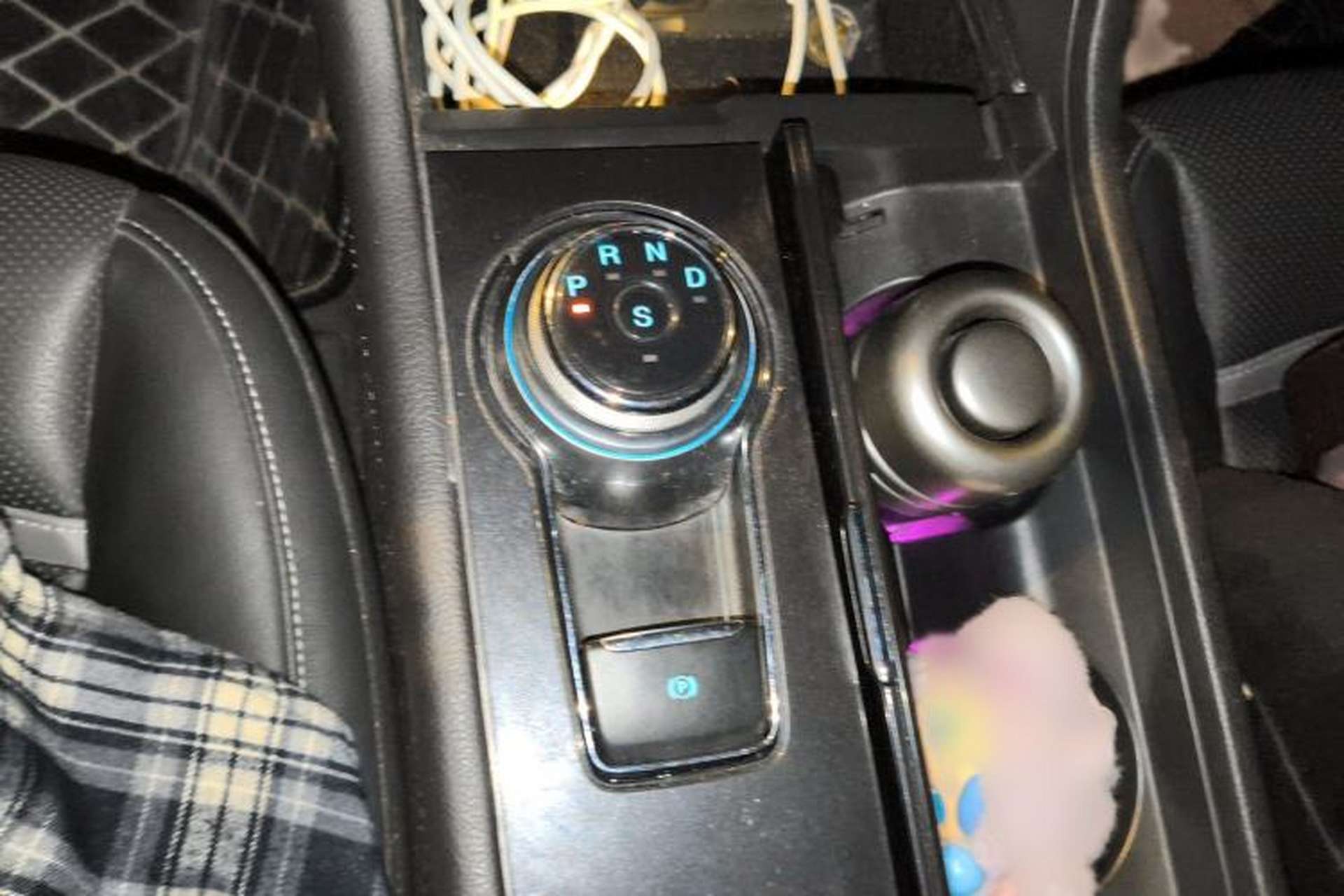 Used Ford Taurus 2017 EcoBoost 245 Luxury Model Gear Lever